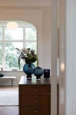 Meadow Swirl Vase - Blå | Mellem