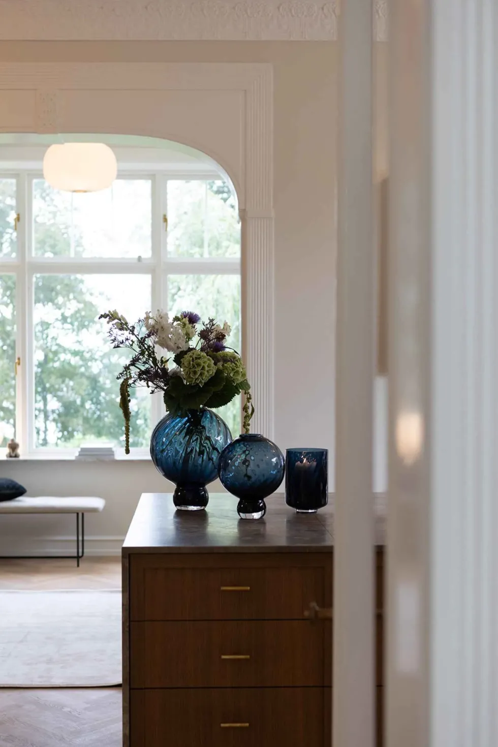 Meadow Swirl Vase - Blå | Mellem