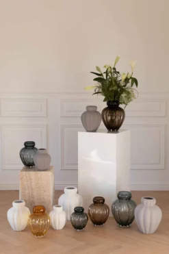 Penelope Vase - Grå | Mellem